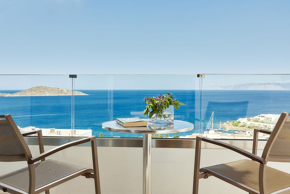 SUPERIOR DOUBLE ROOM WITH SEA VIEW