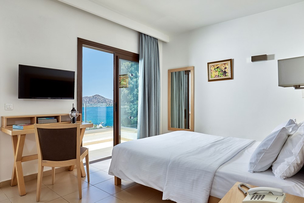 SUPERIOR BUNGALOW WITH SEA VIEW